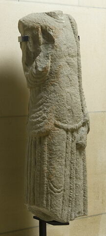 statue, image 2/3