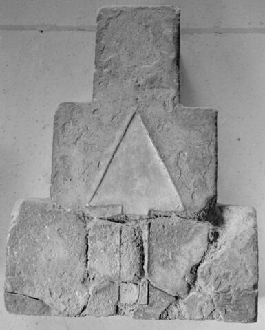 merlon, image 3/3