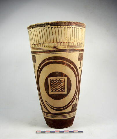 vase, image 2/7