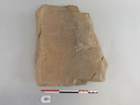 stèle ; plaque ; bloc ; document écrit, image 3/7