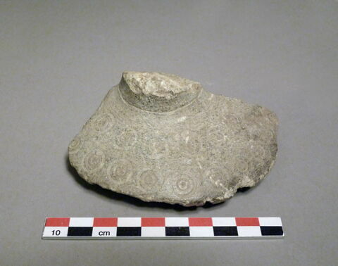vase, image 3/3