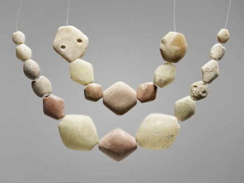 collier ; perle