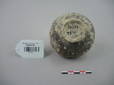 vase, image 2/2