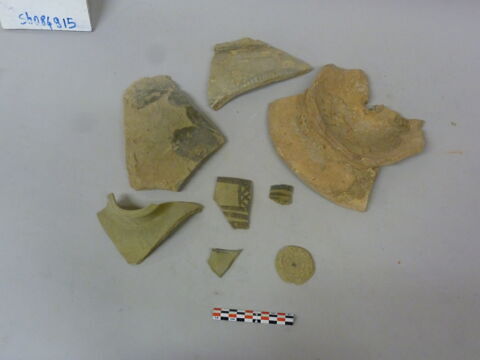 vase, image 3/3