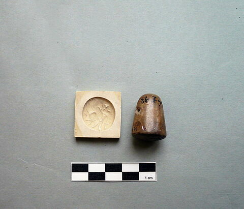cachet, image 2/2