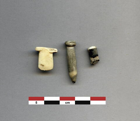labret ; pendeloque