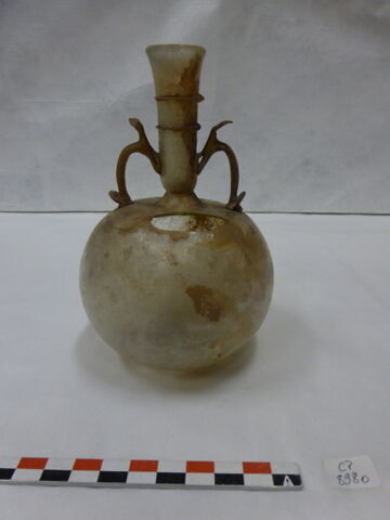 vase, image 2/2