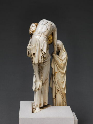 Statuette du groupe de la Descente de croix : la Vierge, image 6/16