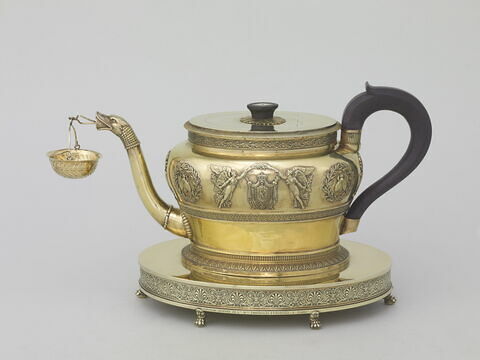 Théière du service à thé de Napoléon Ier et de Marie-Louise, image 2/3
