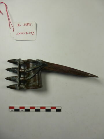 hache, image 2/2