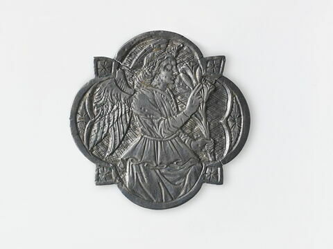 Plaquette quadrilobée provenant d'une croix : l'ange de l'Annonciation, image 4/5