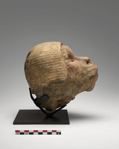 Tête de singe avec un bonnet rouge et blanc, image 7/8