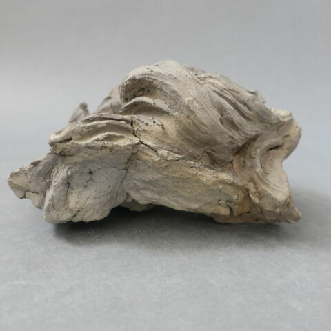 sculpture, fragment, image 2/3