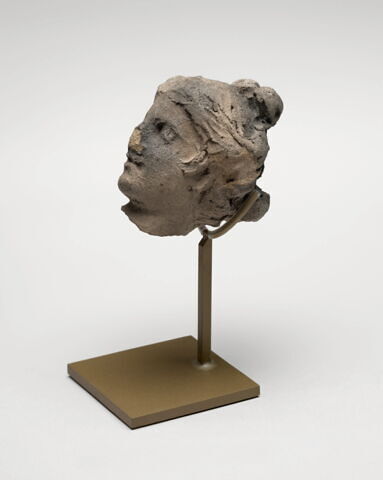 Tête féminine à l'antique, image 2/4