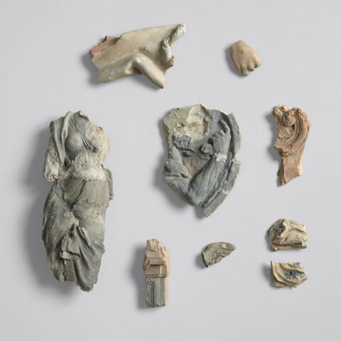 sculpture, fragment, image 3/6
