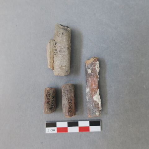 sculpture, fragment, image 2/4