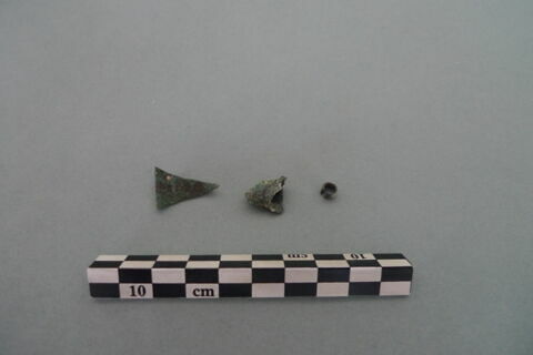 plaque, fragment, image 3/3