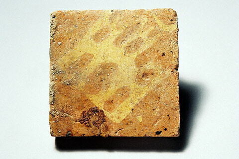 Carreau de pavement orné d'un château à 3 tourelles, image 2/2