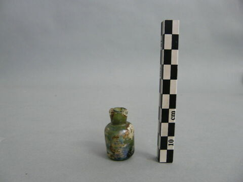 flacon cylindrique, fragment, image 4/4
