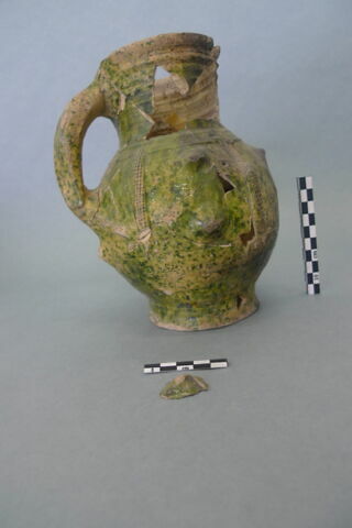 pichet, image 3/3