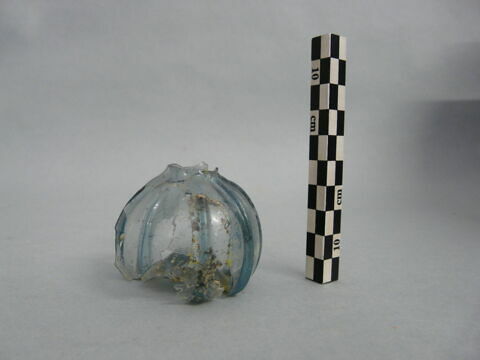 flacon, fragment, image 3/3