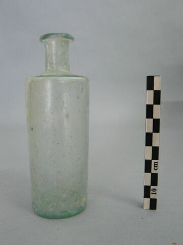 flacon cylindrique, fragment, image 3/3