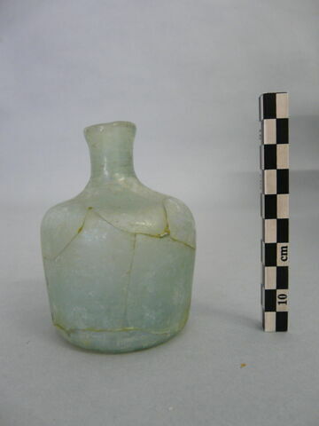 flacon cylindrique, fragment, image 3/3