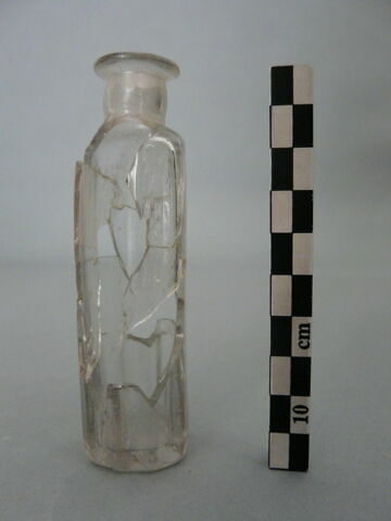 flacon cylindrique, fragment, image 3/3