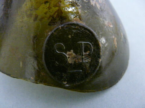 médaillon de bouteille, image 3/3