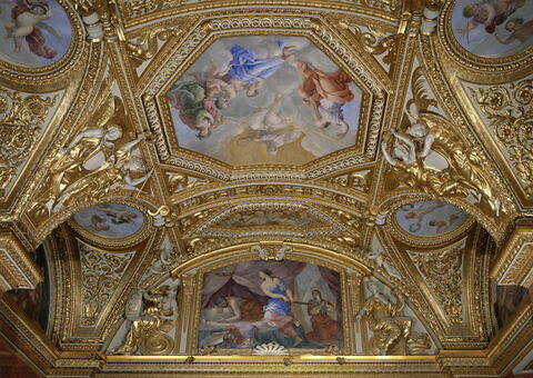 Plafond : Salle des Antonins - Les Génies des Eaux (deux Amours dont l'un verse de l'eau dans un récipient), sur la voûte côté ouest, au nord., image 4/4