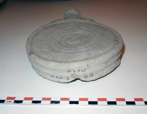 vase, image 3/3