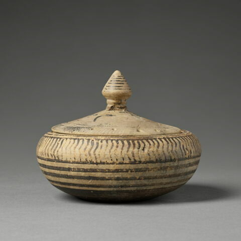 pyxis, image 3/3