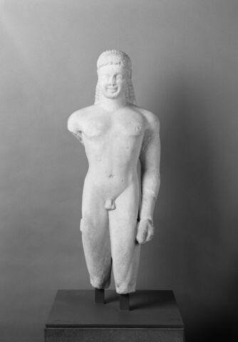 Kouros de Paros, image 2/4