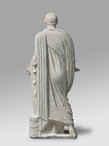 statue, image 2/8