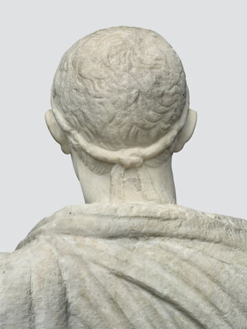 statue, image 4/8