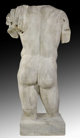 statue, image 3/6