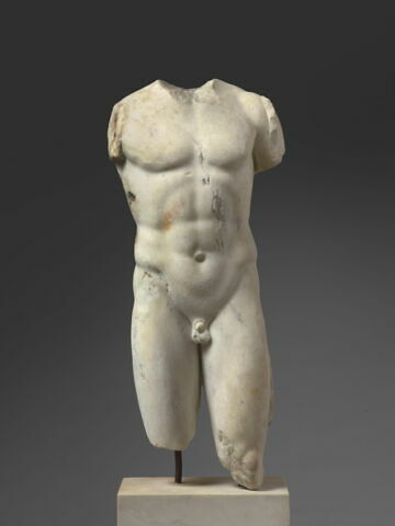 statue