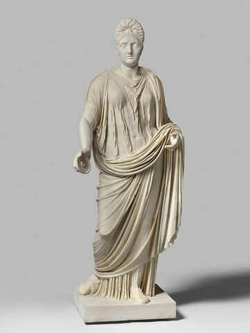 statue, image 3/12