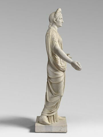 statue, image 4/12
