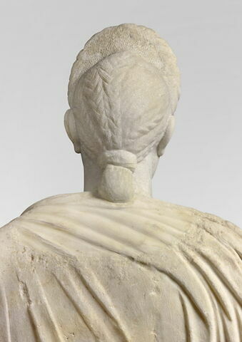statue, image 6/12