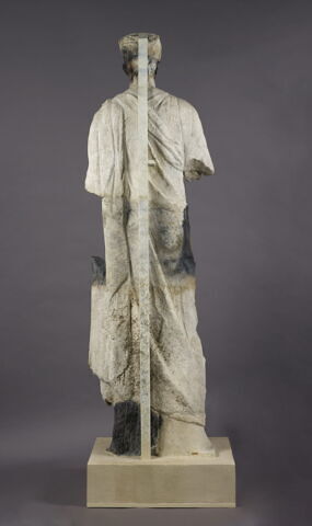 statue, image 3/14