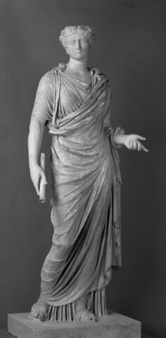 statue, image 11/17