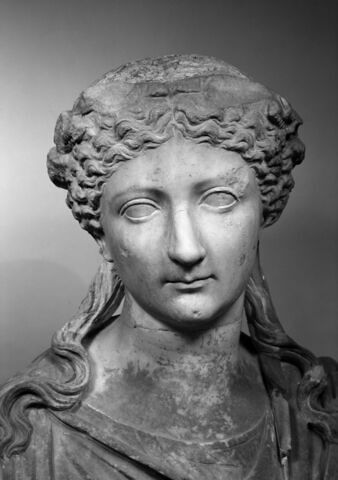 statue, image 14/17