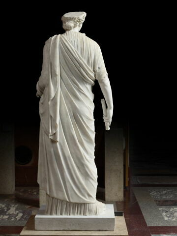 statue, image 4/17