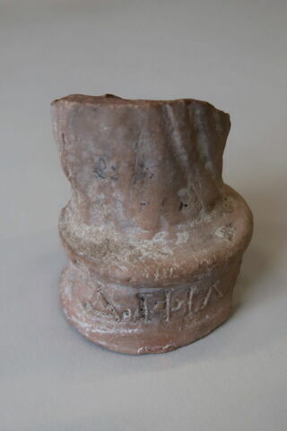 figurine, image 2/2