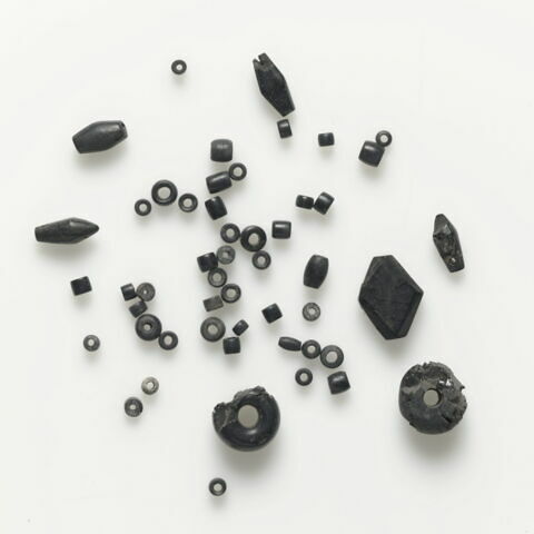 collier, image 2/2