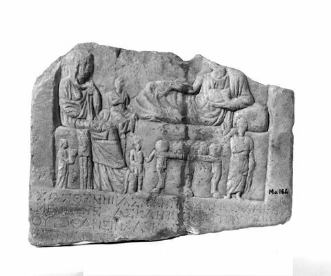 stèle funéraire, image 2/2