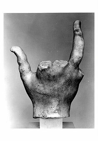 main de la Victoire de Samothrace, image 1/1