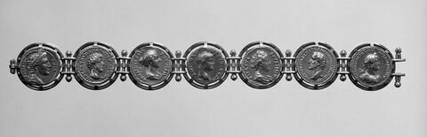 bracelet, image 2/2