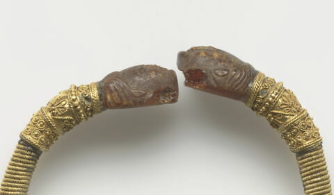 bracelet, image 2/4
